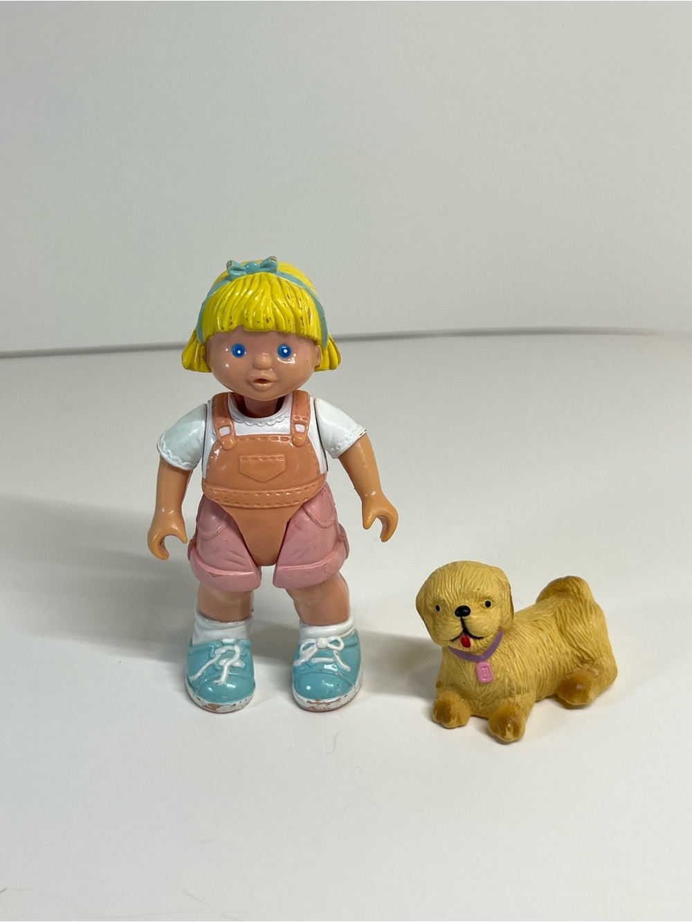 Vintage 1993 Fisher-Price Loving Family Dollhouse Girl Toddler Kid Doll Figure